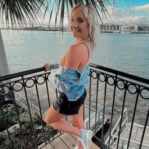 Meet your Posher, Annessa